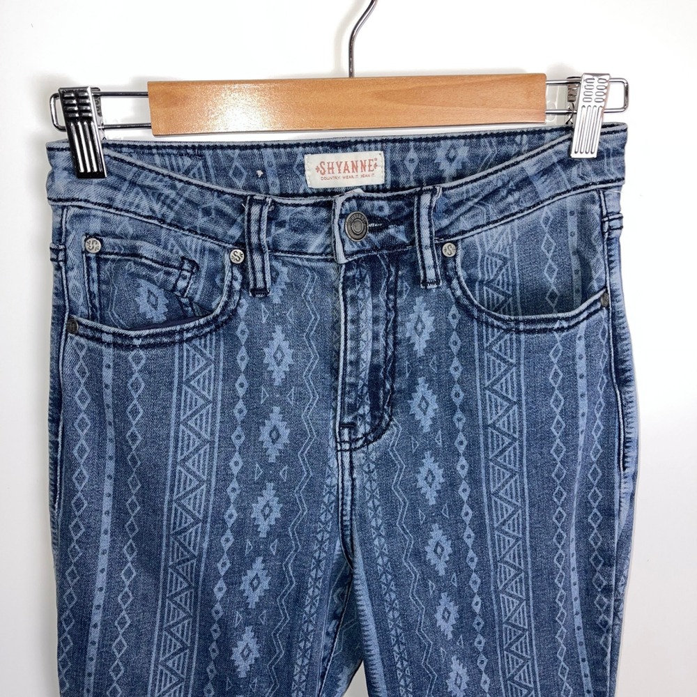 Shyanne Western Jeans Aztec Bell Bottoms Size 28 - Picture 2 of 8